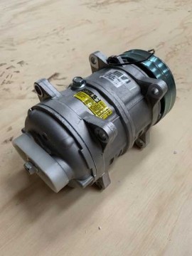 Mobile Climate Control - A/C Compressor Y61-Q1602-02